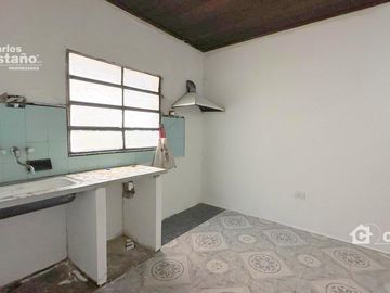 Casa 3 Amb. con Jardín