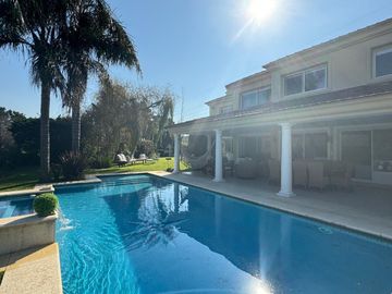 Vendo Casa en Buenos Aires Golf Club / Bella Vista