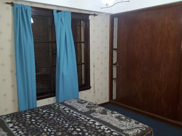 Excelente Chalet en Zona Residencial!! Azcuénaga 780, Monte Grande.-
