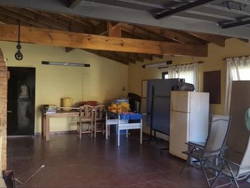 Excelente Chalet en Zona Residencial!! Azcuénaga 780, Monte Grande.-