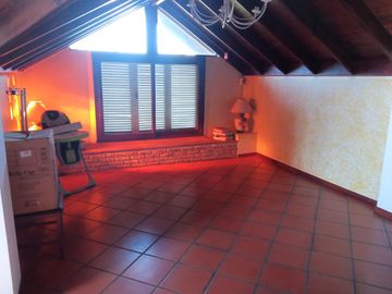 Casa - Claypole