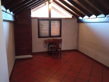Casa - Claypole