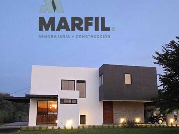 Espectacular Residencia en Venta en Club Altozano Colima