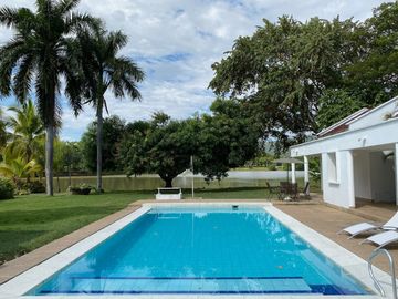 CASA CAMPESTRE en VENTA en Girardot Puerto Peñalisa