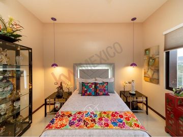 CASA MODERNA EN VENTA EN CUMBRES DEL LAGO JURIQUILLA CON ALBERCA Y SUPER EQUIPADA