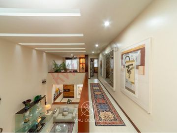 CASA MODERNA EN VENTA EN CUMBRES DEL LAGO JURIQUILLA CON ALBERCA Y SUPER EQUIPADA