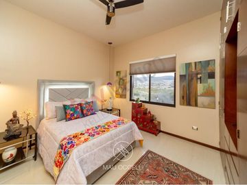 CASA MODERNA EN VENTA EN CUMBRES DEL LAGO JURIQUILLA CON ALBERCA Y SUPER EQUIPADA