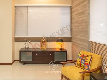 CASA MODERNA EN VENTA EN CUMBRES DEL LAGO JURIQUILLA CON ALBERCA Y SUPER EQUIPADA