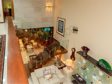 CASA MODERNA EN VENTA EN CUMBRES DEL LAGO JURIQUILLA CON ALBERCA Y SUPER EQUIPADA