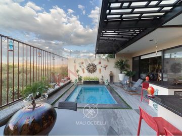 CASA MODERNA EN VENTA EN CUMBRES DEL LAGO JURIQUILLA CON ALBERCA Y SUPER EQUIPADA
