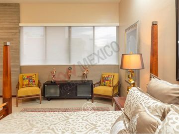 CASA MODERNA EN VENTA EN CUMBRES DEL LAGO JURIQUILLA CON ALBERCA Y SUPER EQUIPADA