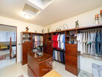 CASA MODERNA EN VENTA EN CUMBRES DEL LAGO JURIQUILLA CON ALBERCA Y SUPER EQUIPADA