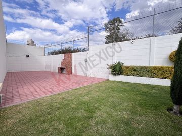 Casa en venta en Condominio Luz Maria Corregidora con excelente ubicación