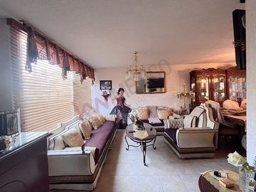 Casa en venta en Condominio Luz Maria Corregidora con excelente ubicación