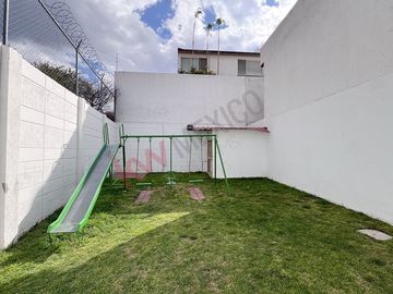 Casa en venta en Condominio Luz Maria Corregidora con excelente ubicación