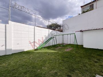 Casa en venta en Condominio Luz Maria Corregidora con excelente ubicación