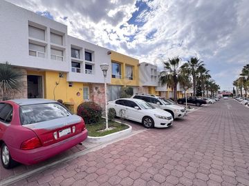 Casa en venta en Condominio Luz Maria Corregidora con excelente ubicación