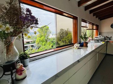 AMPLIO DÙPLEX  TOWNHOUSE CON LINDA VISTA