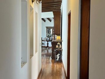 AMPLIO DÙPLEX  TOWNHOUSE CON LINDA VISTA