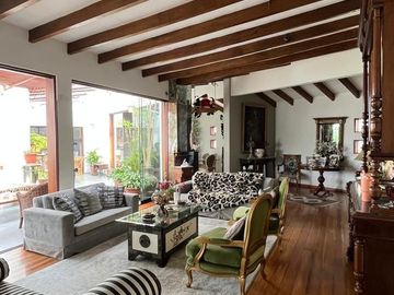 AMPLIO DÙPLEX  TOWNHOUSE CON LINDA VISTA