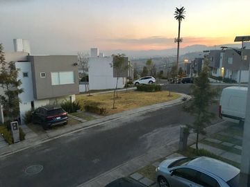 CASA EN RENTA, LAGO ESMERALDA, JARDIN GRANDE, VIGILANCIA.