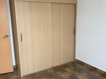 CASA EN RENTA, LAGO ESMERALDA, JARDIN GRANDE, VIGILANCIA.