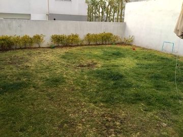 CASA EN RENTA, LAGO ESMERALDA, JARDIN GRANDE, VIGILANCIA.