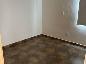 CASA EN RENTA, LAGO ESMERALDA, JARDIN GRANDE, VIGILANCIA.