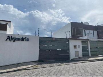 CASA EN VENTA, APLICA CRÉDITO VIP 4.87%, SECTOR HUERTOS FAMILIARES AZAYA, IBARRA