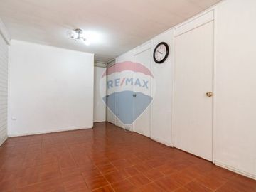En VENTA Casa en sector El Rosal, Maipu.