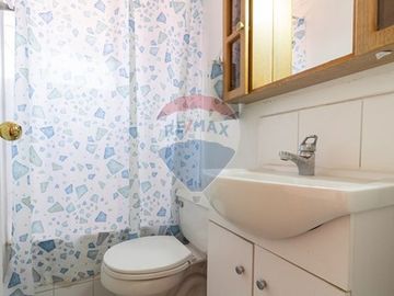 En VENTA Casa en sector El Rosal, Maipu.