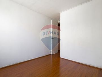 En VENTA Casa en sector El Rosal, Maipu.
