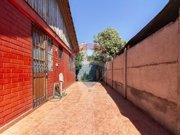 En VENTA Casa en sector El Rosal, Maipu.
