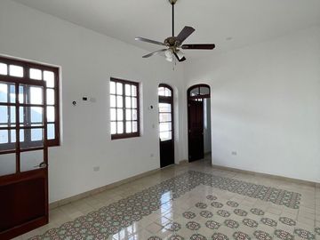 En venta  casa de 5 recámaras  en el centro de Mérida