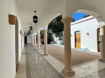 En venta  casa de 5 recámaras  en el centro de Mérida