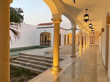 En venta  casa de 5 recámaras  en el centro de Mérida