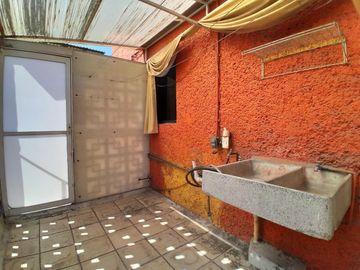 CASA EN CONDOMINIO EN LEYES DE REFORMA 3RA SECCION, IZTAPALAPA