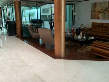CASA EN RENTA EN FRACCIONAMIENTO PUERTA DE HIERRO