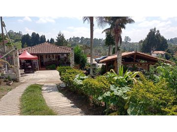 FINCA EN VENTA EN RIONEGRO ANTIOQUIA, DE DESCANSO Y PRODUCCION.