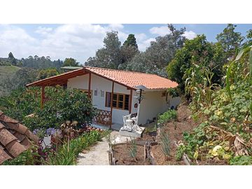 FINCA EN VENTA EN RIONEGRO ANTIOQUIA, DE DESCANSO Y PRODUCCION.