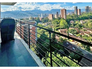 Vendo moderno apto San Lucas piso alto con super vista