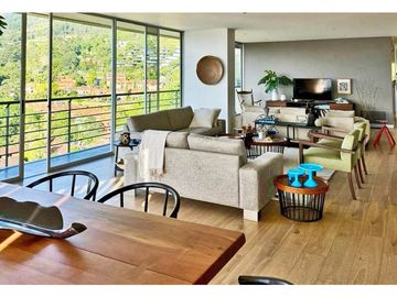 Vendo moderno apto San Lucas piso alto con super vista