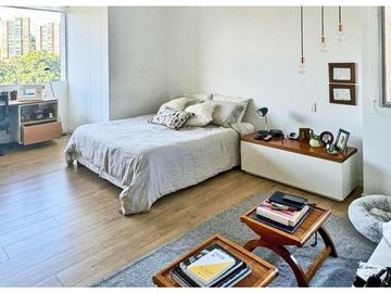 Vendo moderno apto San Lucas piso alto con super vista