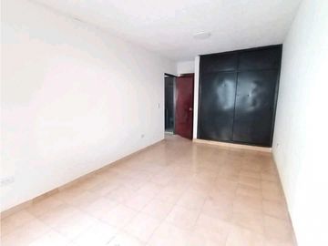 SE VENDE Casa Unifamiliar de 3 Niveles en Colinas del Sur / JV