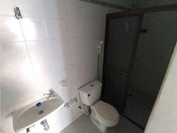 SE VENDE Casa Unifamiliar de 3 Niveles en Colinas del Sur / JV