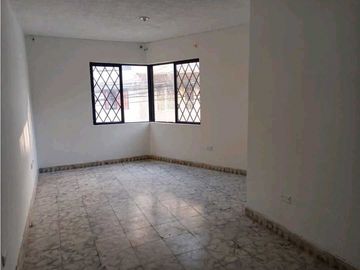 SE VENDE Casa Unifamiliar de 3 Niveles en Colinas del Sur / JV