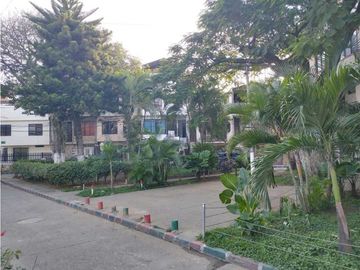 SE VENDE Casa Unifamiliar de 3 Niveles en Colinas del Sur / JV