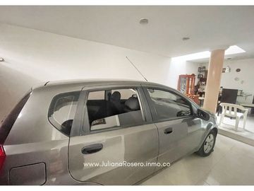 VENDO HERMOSA CASA EN VILLA DEL BOSQUE
