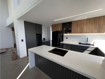 Se vende hermosa casa campestre en Guarne