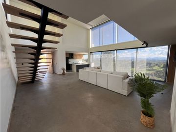 Se vende hermosa casa campestre en Guarne